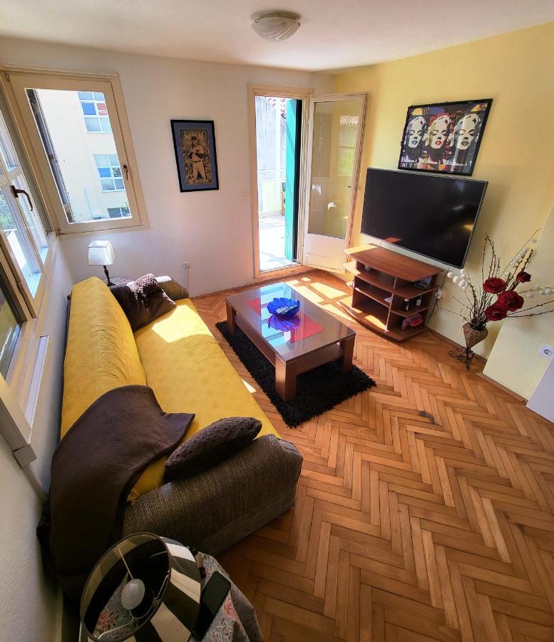 Zee Apartment Zára Kültér fotó