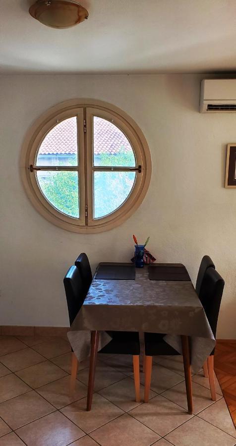 Zee Apartment Zára Kültér fotó